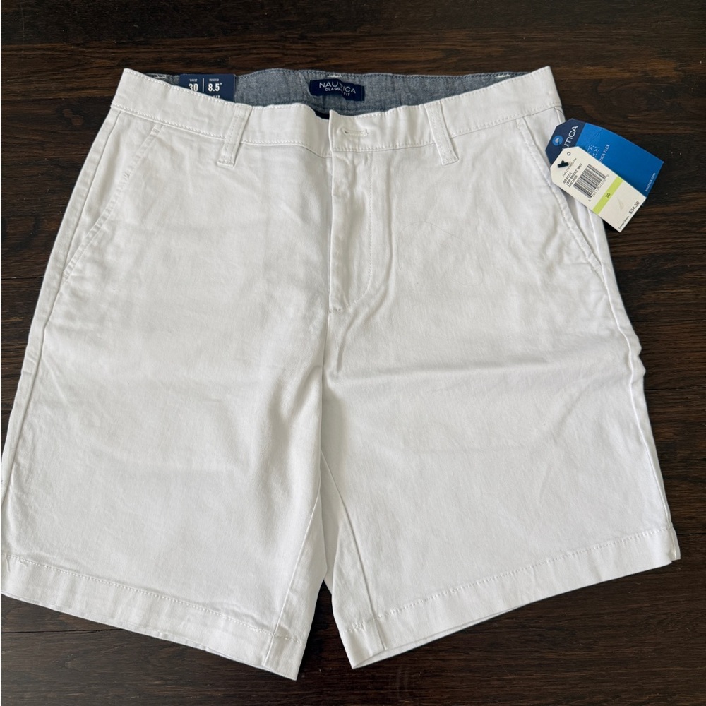 Nautica Men's Classic White Flat Front Shorts